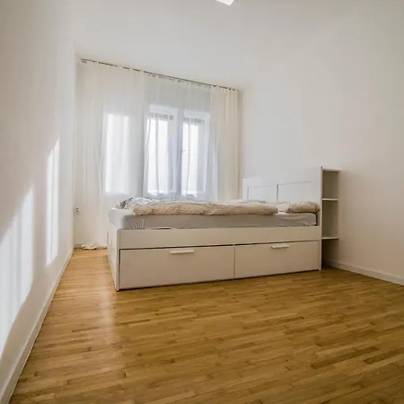 Best Location Luxury ברטיסלאבה