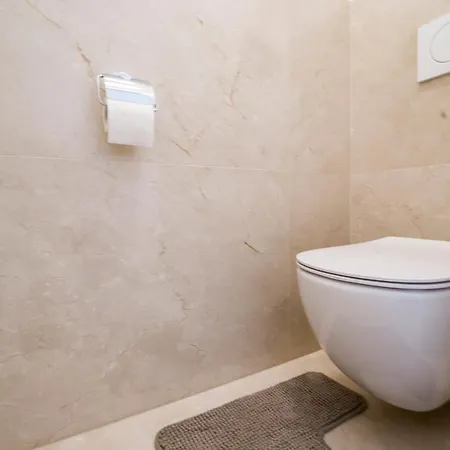 Best Location Luxury Apartment *